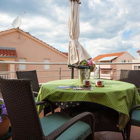 Dora'S Place Apartman Vodice Kültér fotó