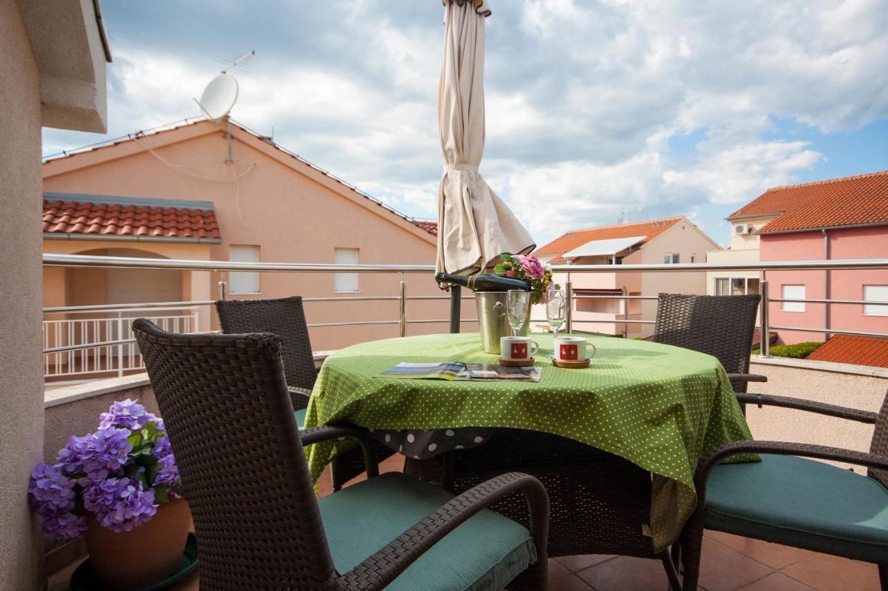 Dora'S Place Apartman Vodice Kültér fotó