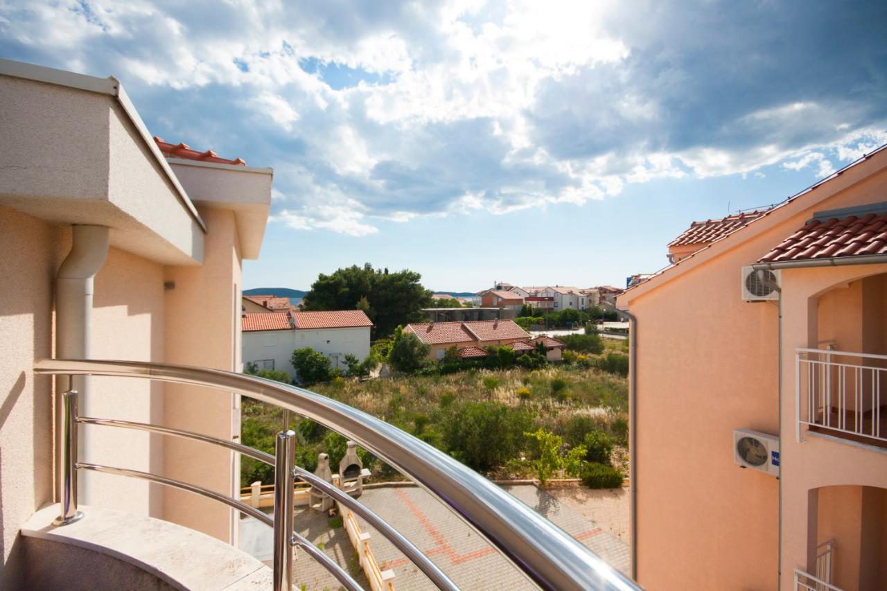 Dora'S Place Apartman Vodice Kültér fotó